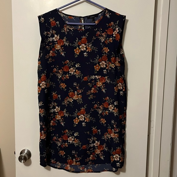 Short Sleeved Floral Dress - Picture 1 of 3